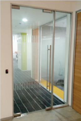 Frameless Partition