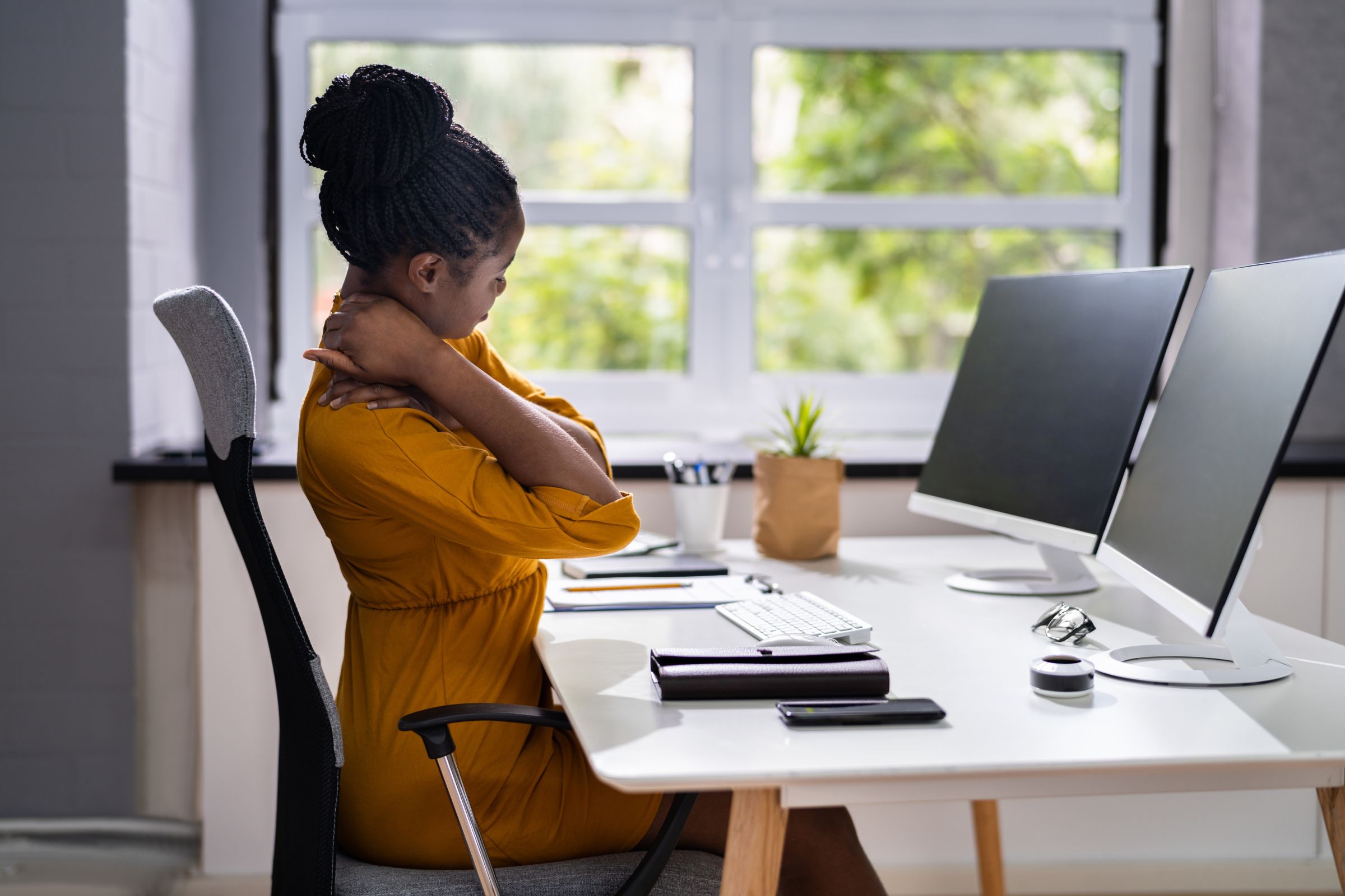 Why Ergonomics Matter: Choosing the Perfect Office Chair